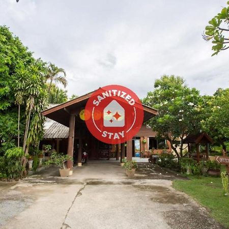 Oyo 909 Guiding Star Resort Chiang Mai Esterno foto