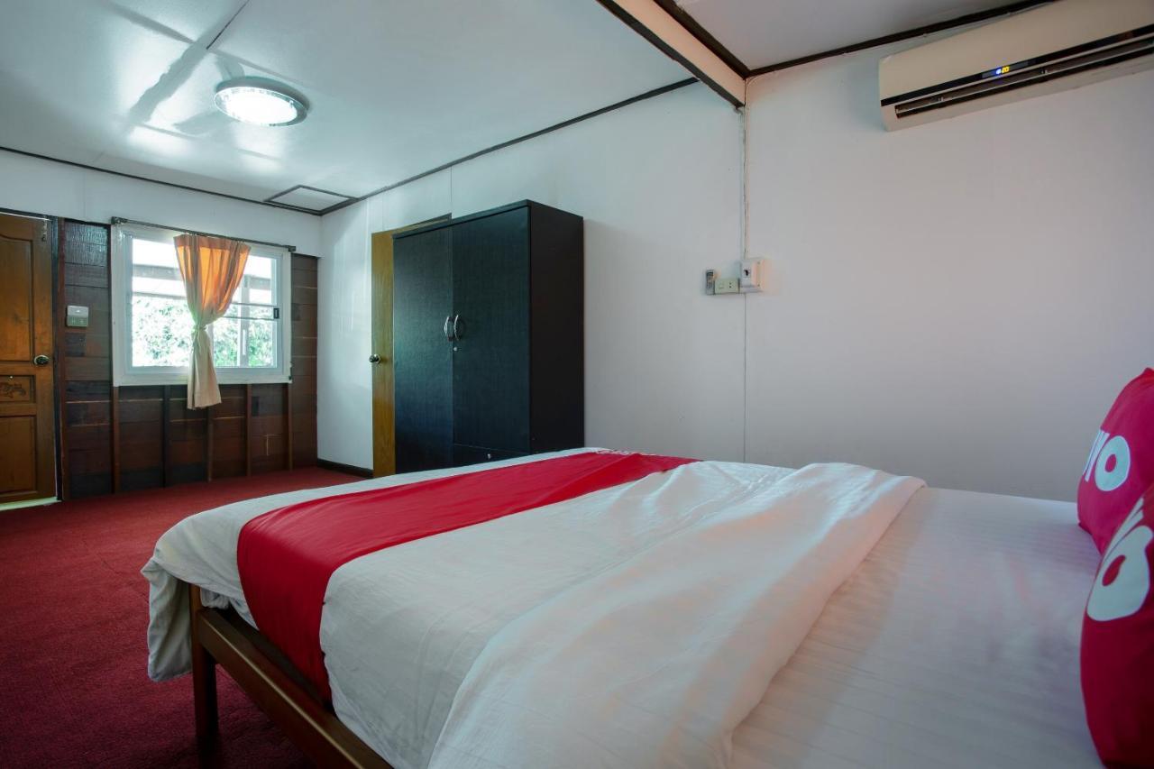 Oyo 909 Guiding Star Resort Chiang Mai Esterno foto