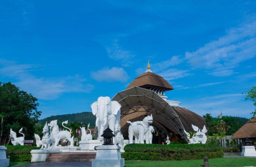 Oyo 909 Guiding Star Resort Chiang Mai Esterno foto
