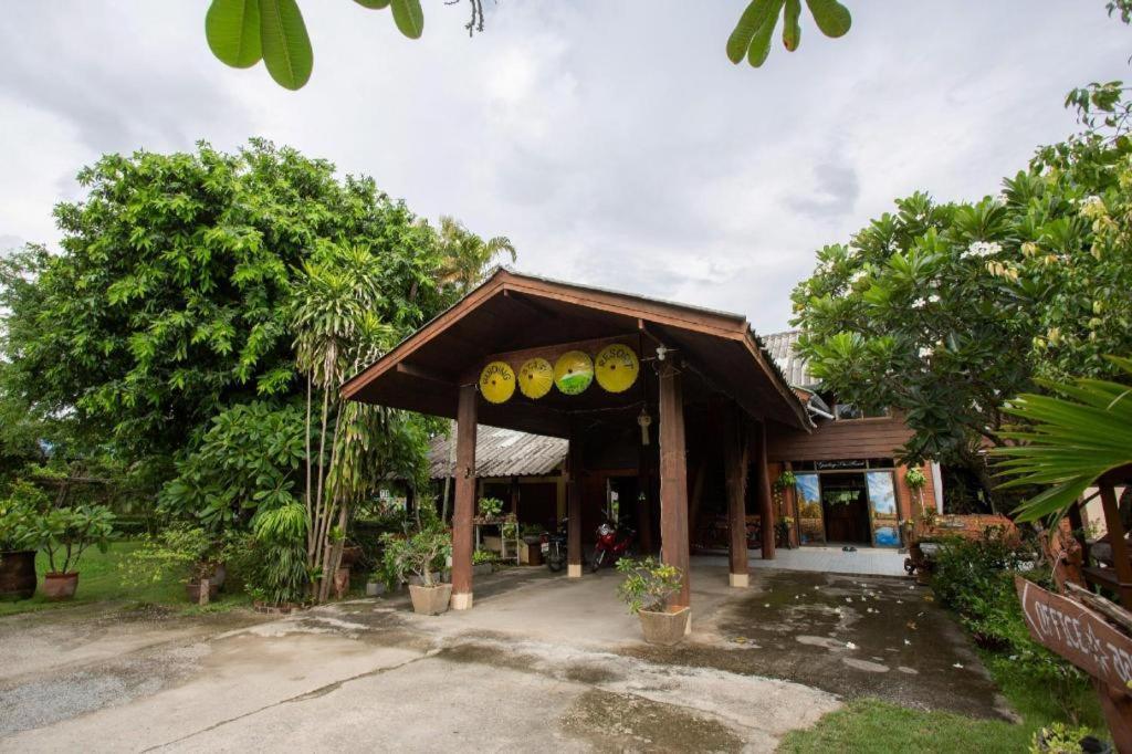 Oyo 909 Guiding Star Resort Chiang Mai Esterno foto