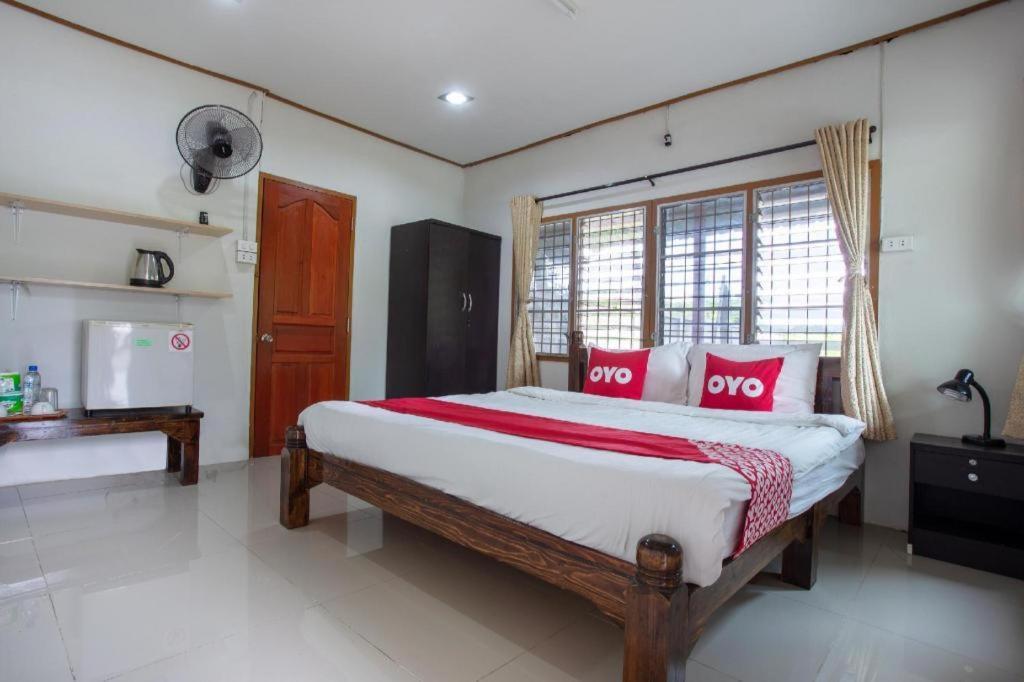 Oyo 909 Guiding Star Resort Chiang Mai Esterno foto