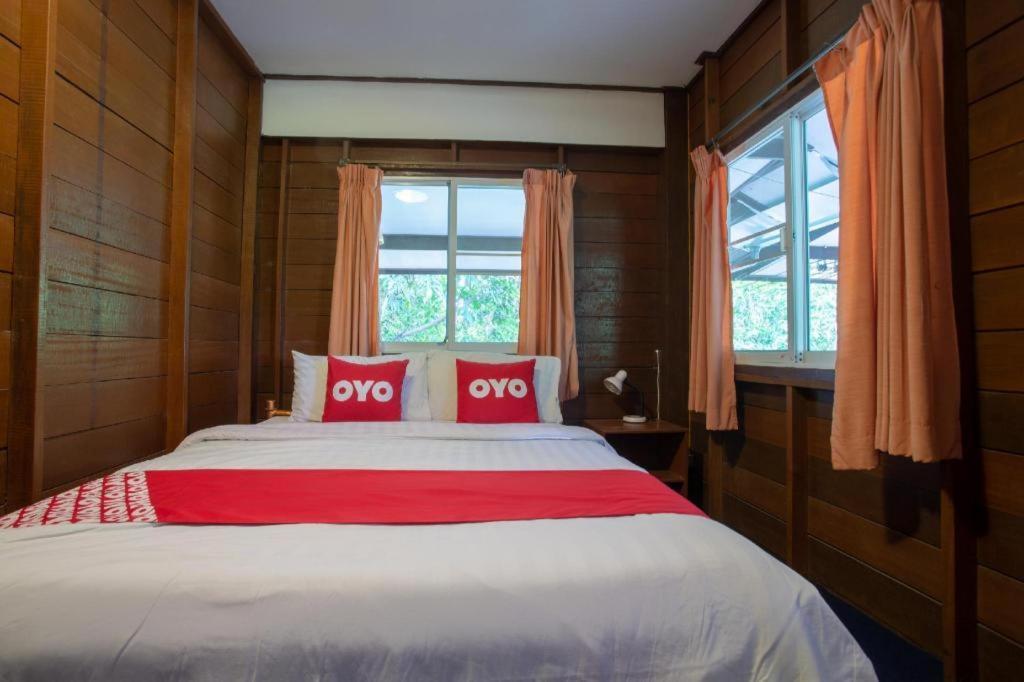 Oyo 909 Guiding Star Resort Chiang Mai Esterno foto