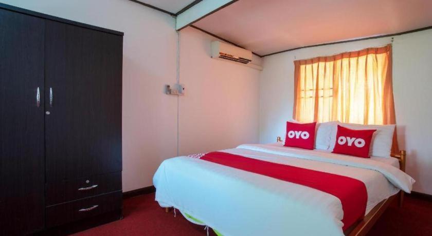 Oyo 909 Guiding Star Resort Chiang Mai Esterno foto