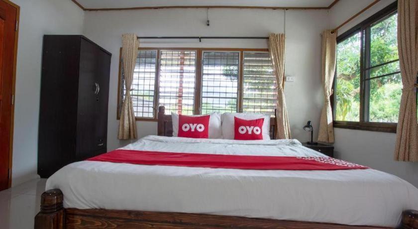 Oyo 909 Guiding Star Resort Chiang Mai Esterno foto
