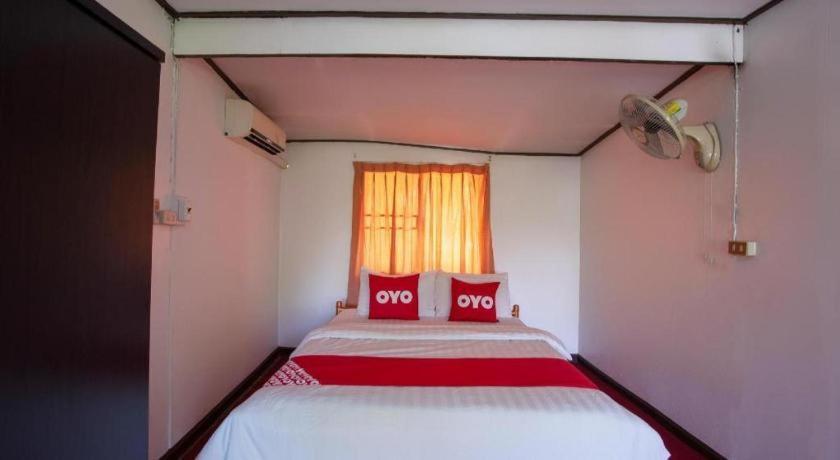 Oyo 909 Guiding Star Resort Chiang Mai Esterno foto