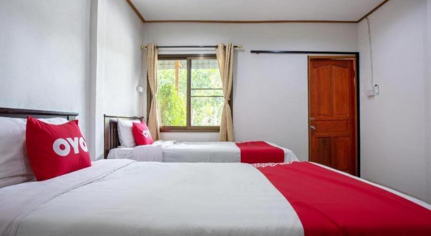 Oyo 909 Guiding Star Resort Chiang Mai Esterno foto